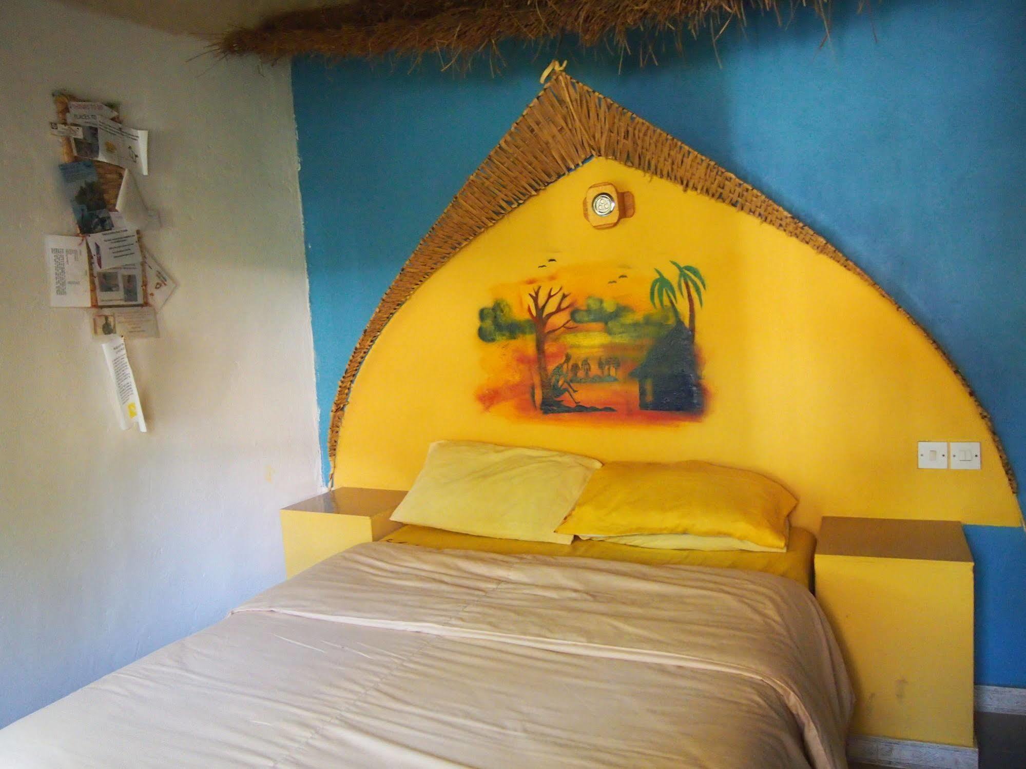 Footsteps Eco-Lodge Gunjur Exterior photo