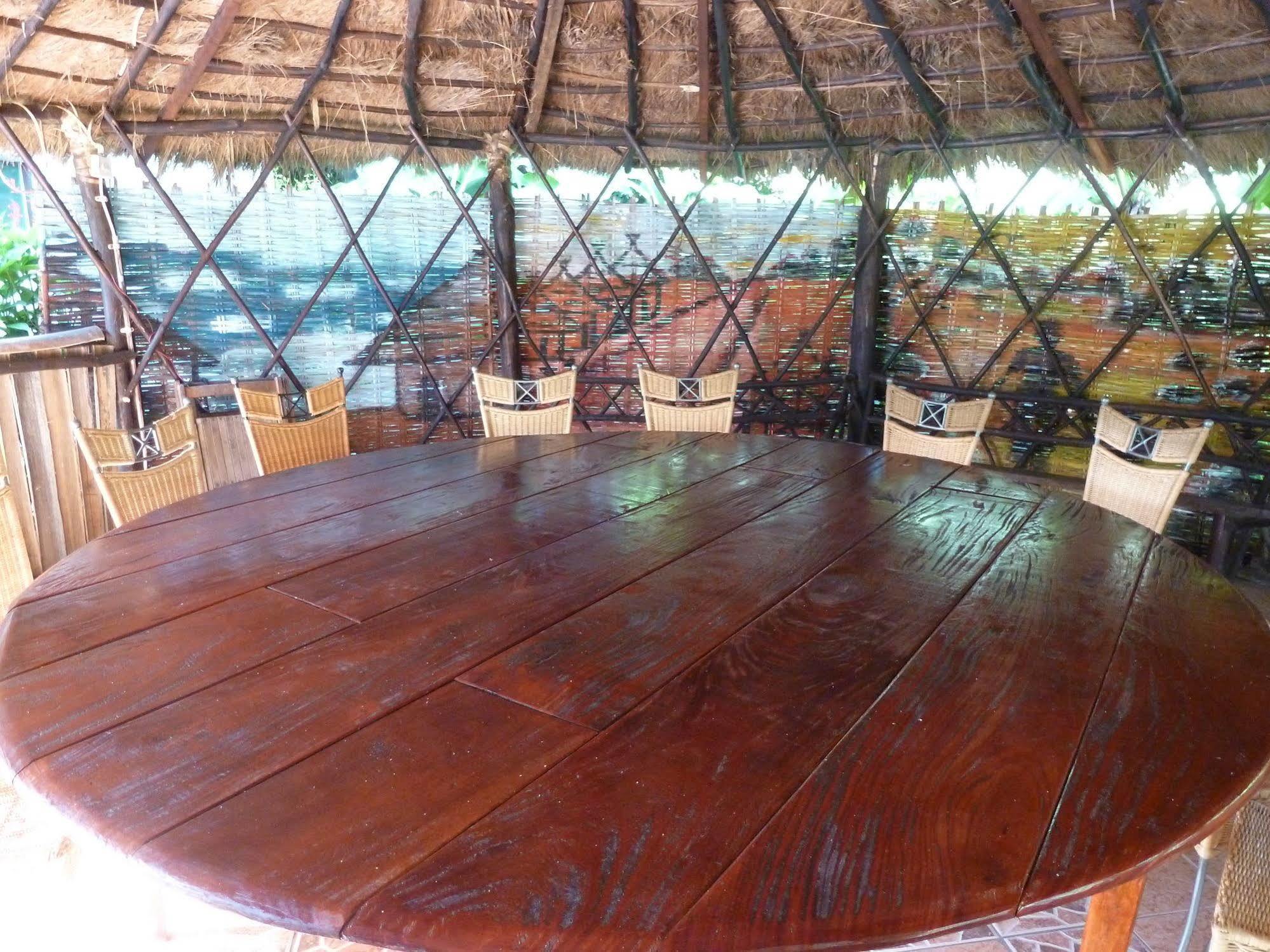 Footsteps Eco-Lodge Gunjur Exterior photo